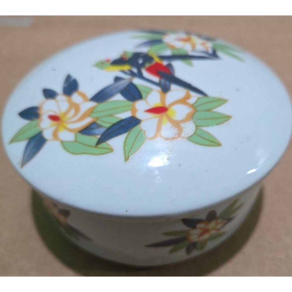 Vintage Porcelain Trinket Box Colorful Birds and Flowers - Picture 5 of 6